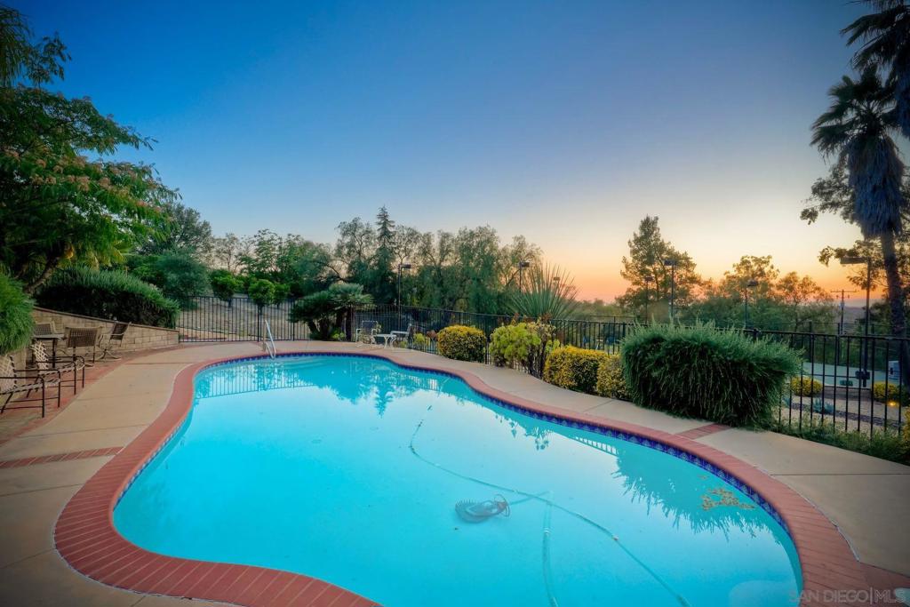 30458 Cool Valley Highlands Road Property Photo 10