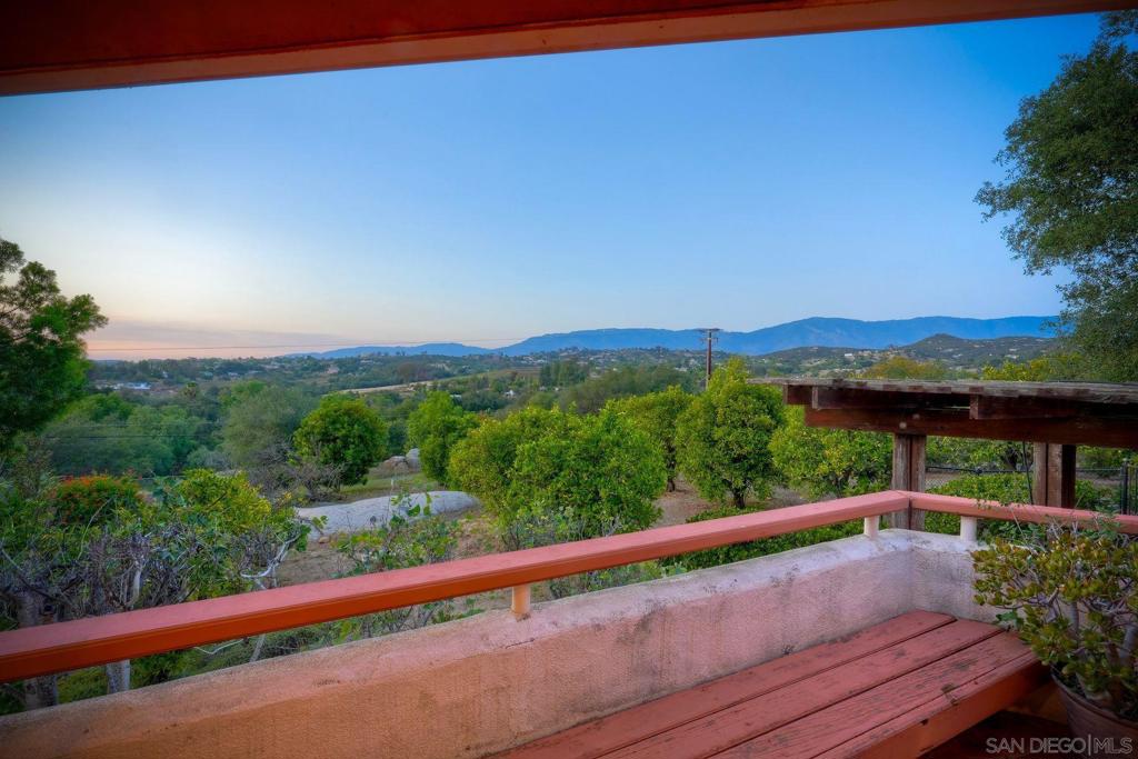 30458 Cool Valley Highlands Road Property Photo 13