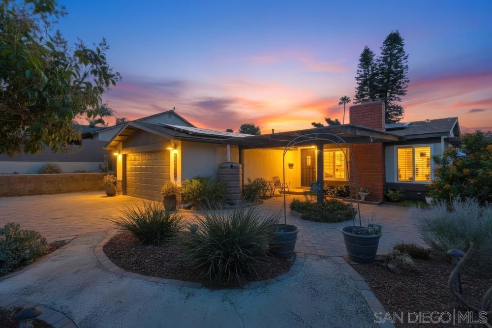 12979 Calle De Las Rosas Property Photo 1