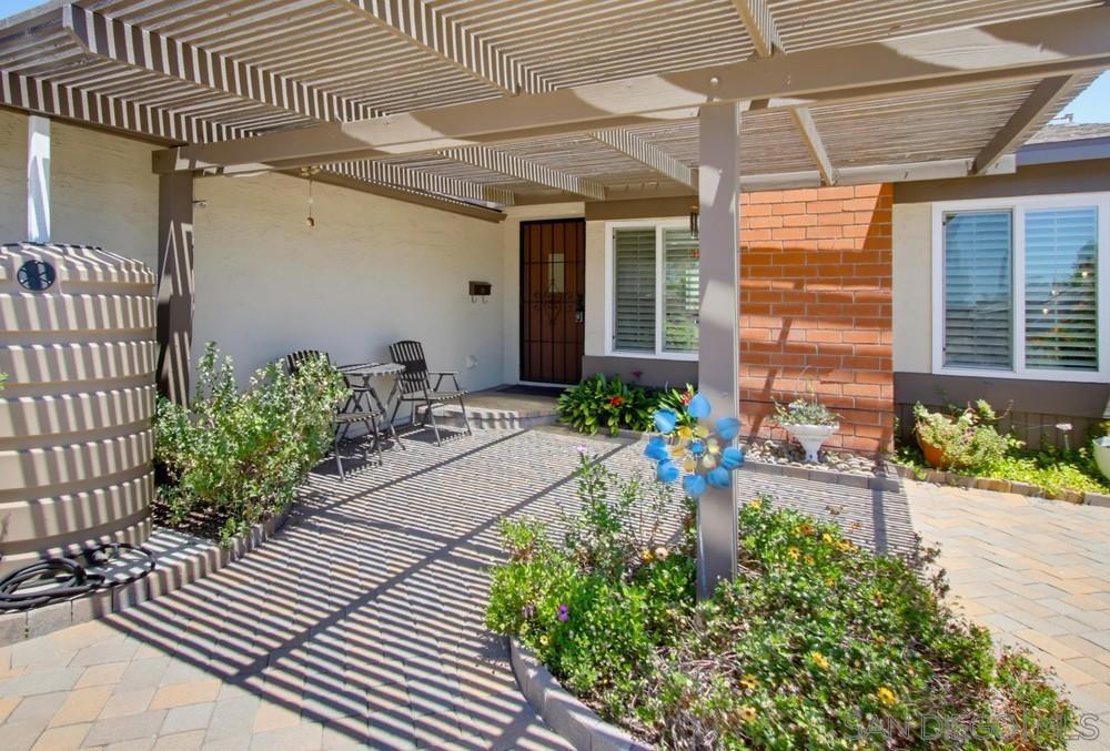 12979 Calle De Las Rosas Property Photo 5