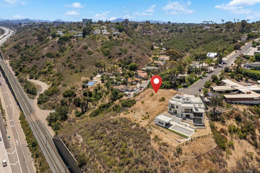 5665 Toyon Rd Property Photo 4