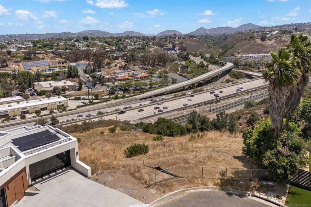 5665 Toyon Rd Property Photo 9