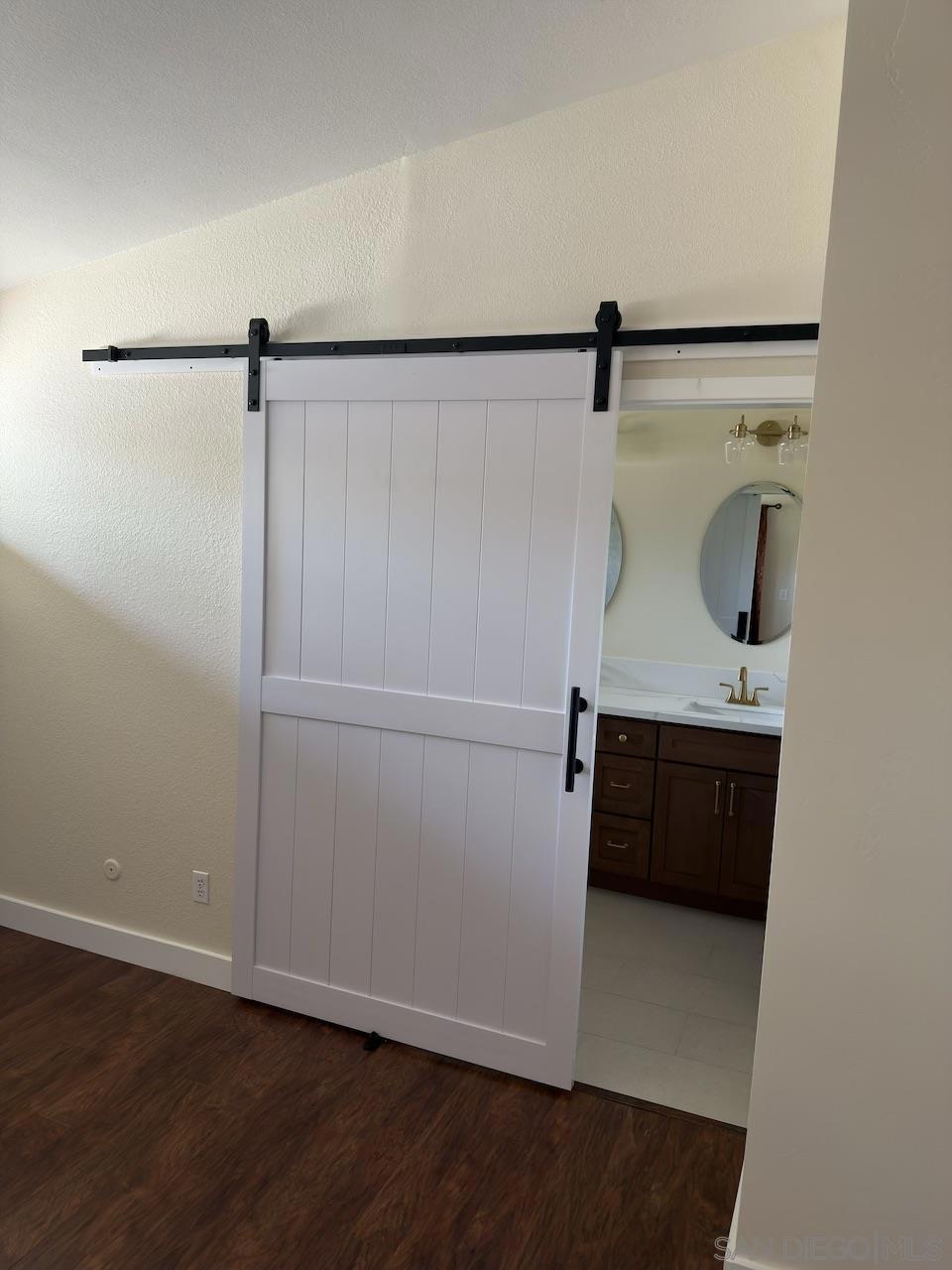 13919 York Avenue Property Photo 49