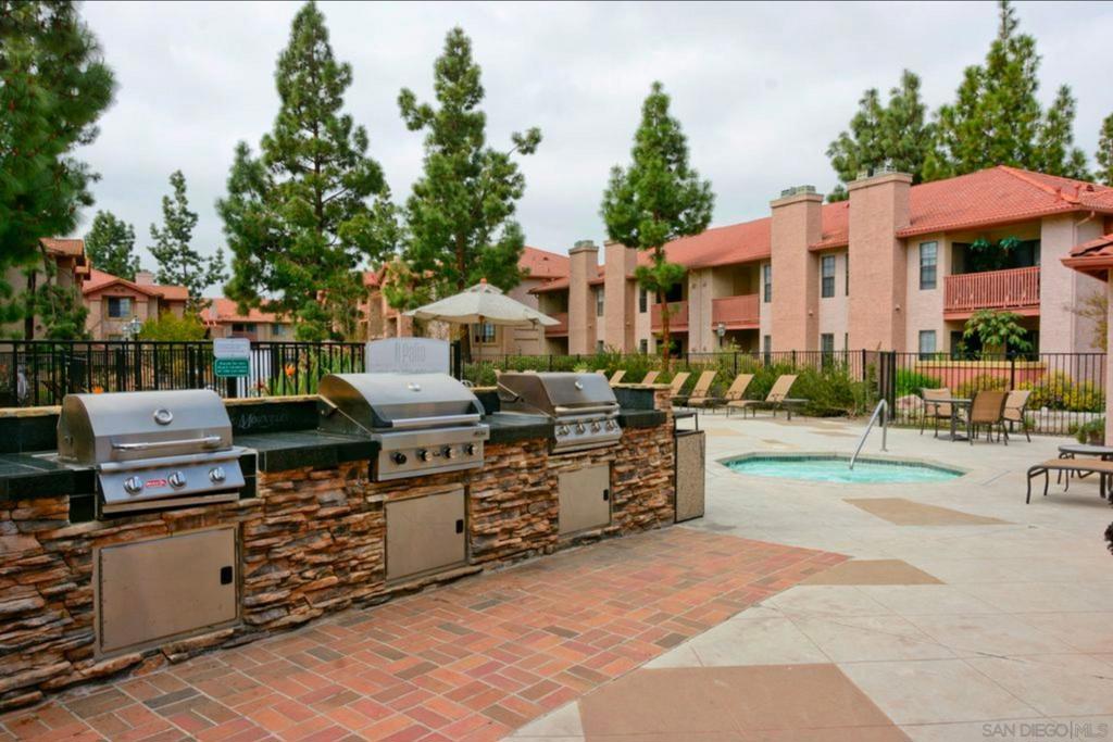 12091 Alta Carmel Ct 10 Property Photo 17