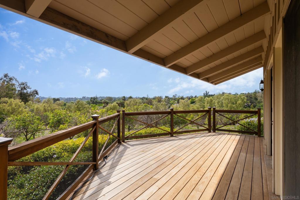 6858 Las Colinas Property Photo 6