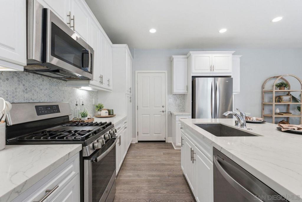1063 Sea Glass Way Property Photo 8