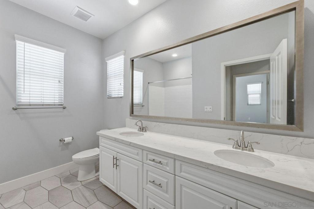 1063 Sea Glass Way Property Photo 18