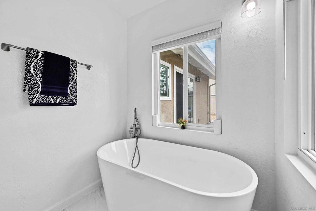 23619 Barrego Way Property Photo 43