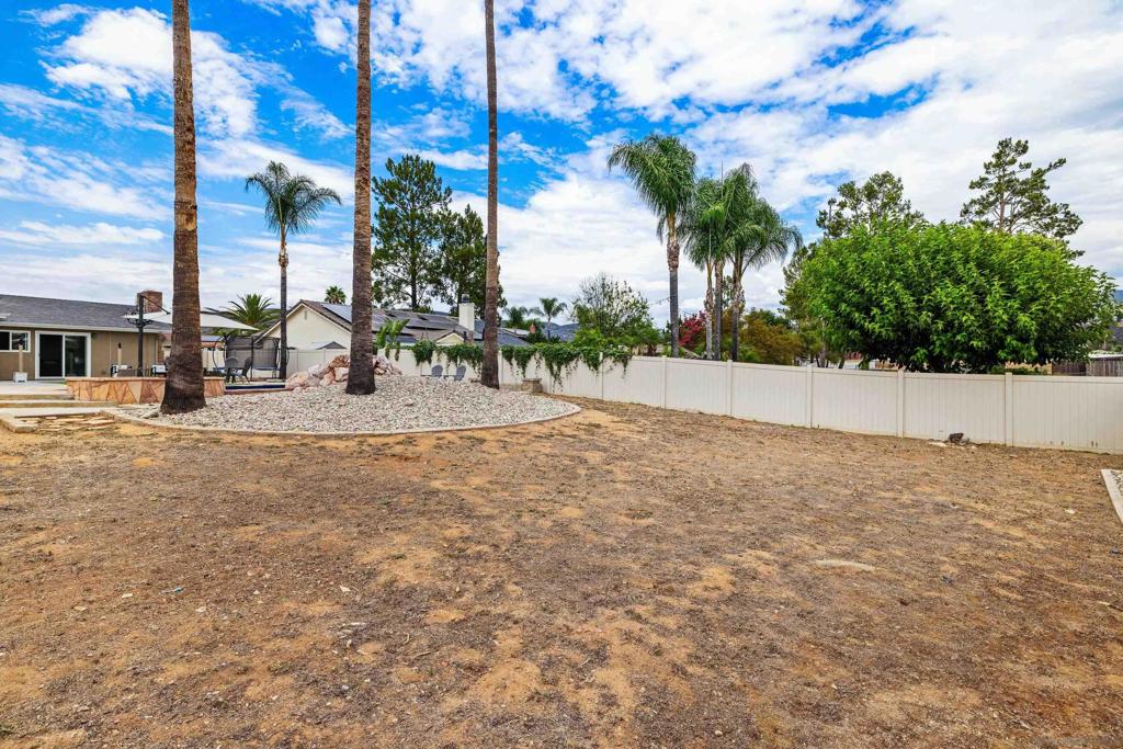 23619 Barrego Way Property Photo 53