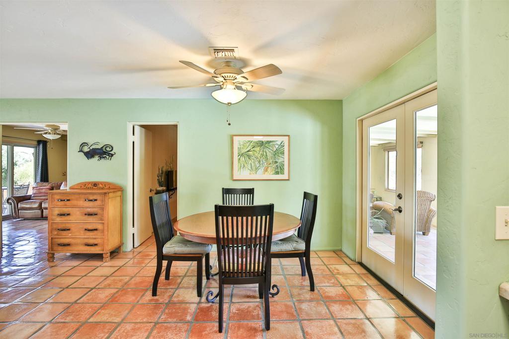 355 Pointing Rock Dr Property Photo 13
