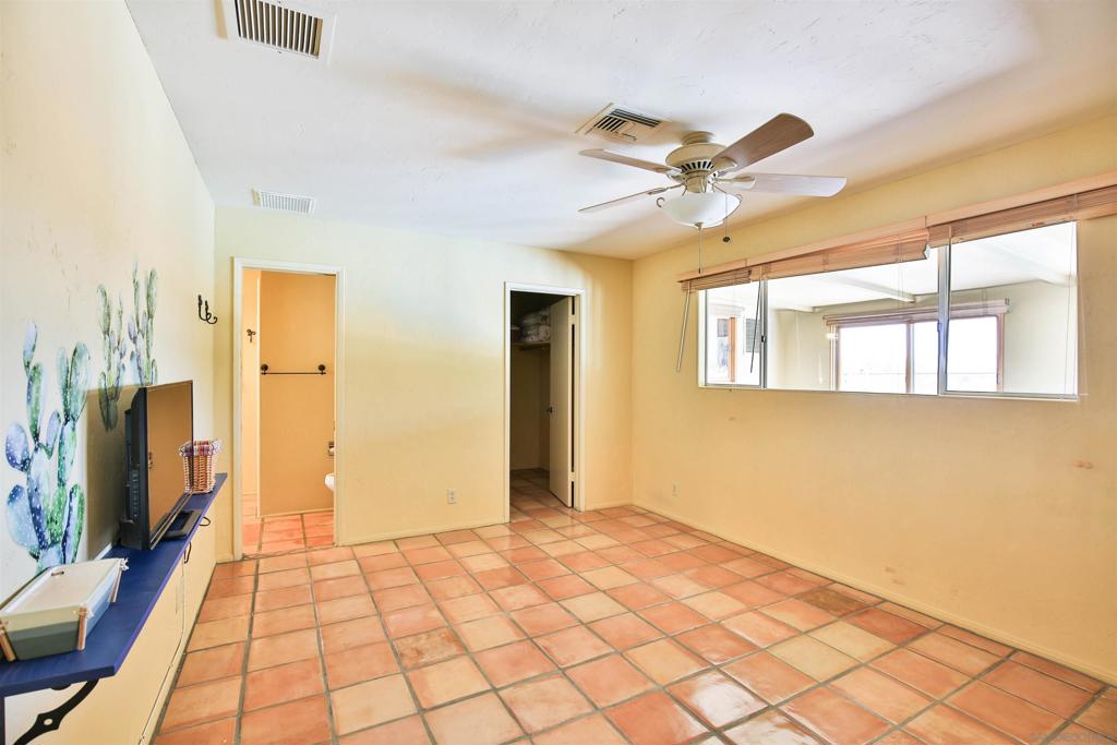 355 Pointing Rock Dr Property Photo 16