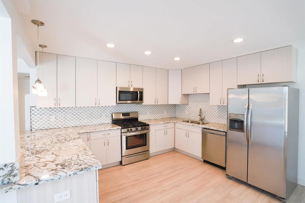1522 24 Hornblend Property Photo 15