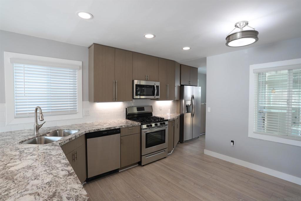 1522 24 Hornblend Property Photo 18