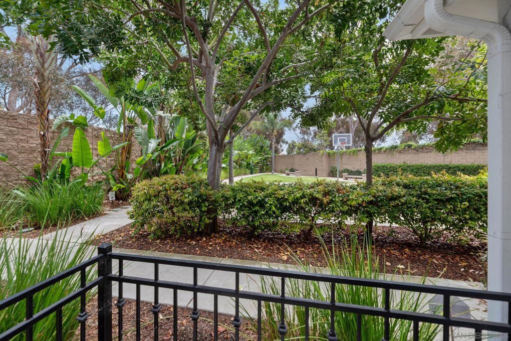 750 Harbor Cliff Way 105 Property Photo 9