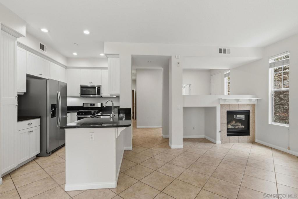 750 Harbor Cliff Way 105 Property Photo 10