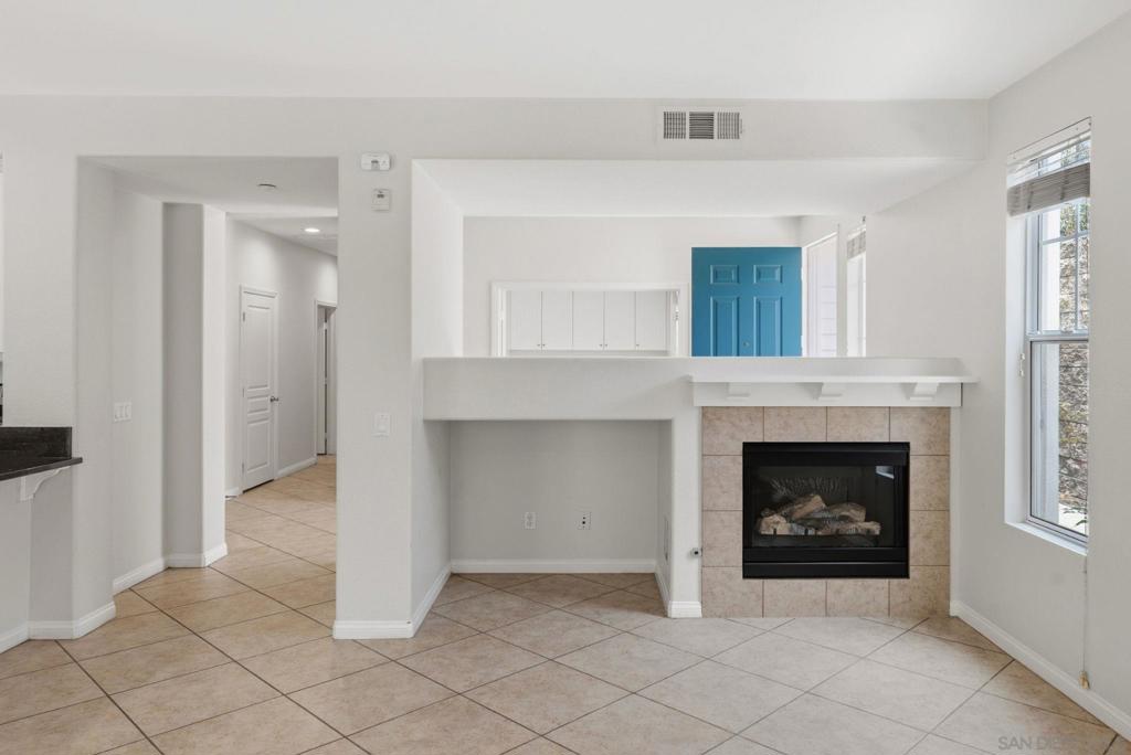 750 Harbor Cliff Way 105 Property Photo 14