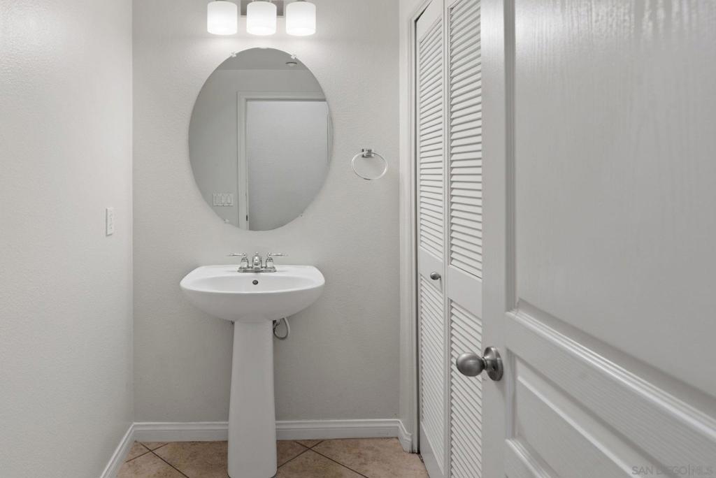 750 Harbor Cliff Way 105 Property Photo 15