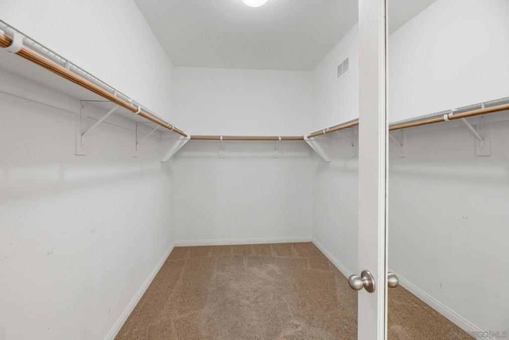 750 Harbor Cliff Way 105 Property Photo 24