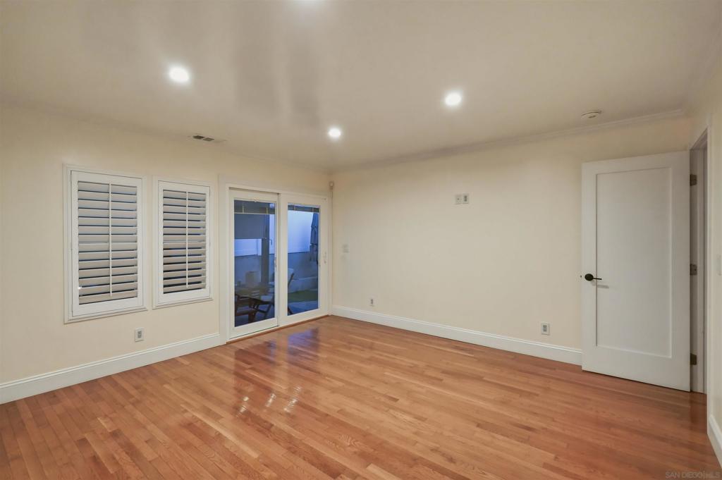 2036 Lincoln Property Photo 16