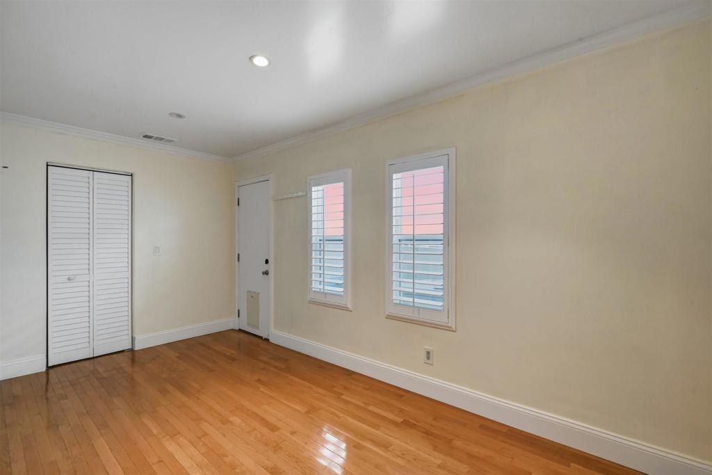 2036 Lincoln Property Photo 21