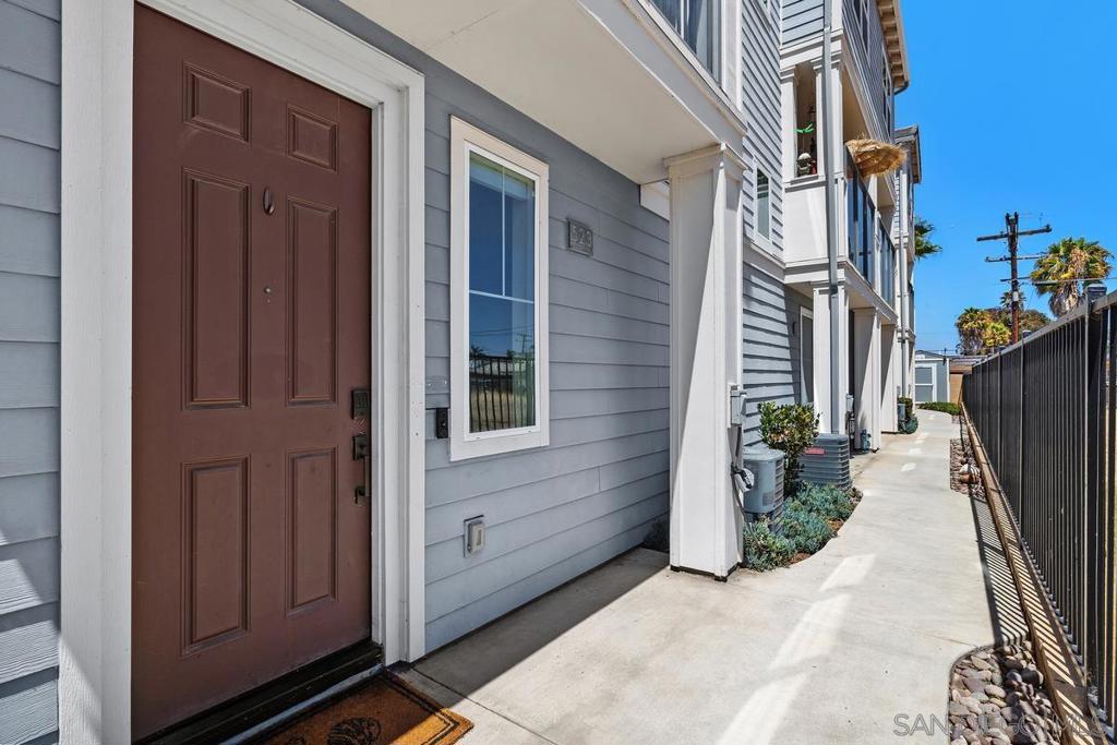 523 Sandpiper Property Photo 3