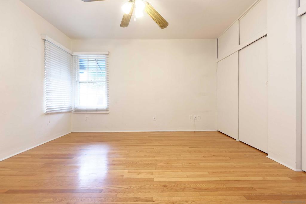 4568 70 Winona Ave Property Photo 21