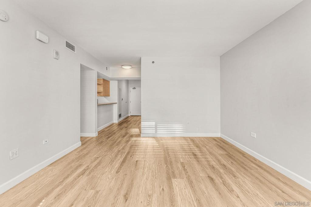 425 W Beech St 805 Property Photo 6
