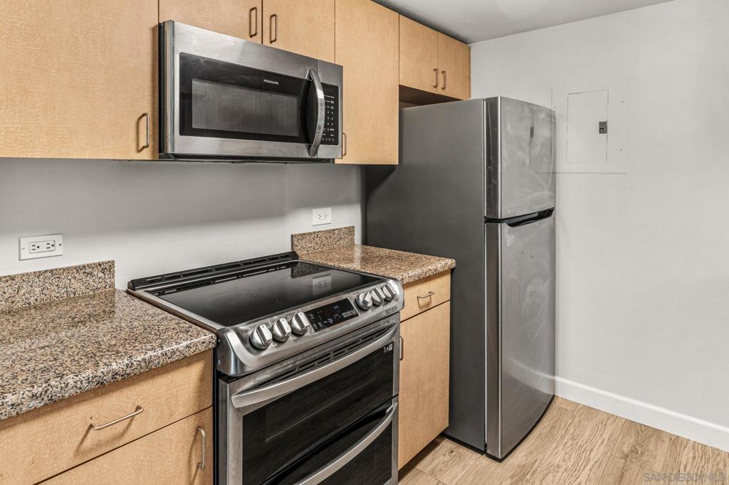 425 W Beech St 805 Property Photo 10