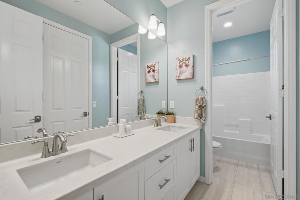 716 Thorntree Ct Property Photo 19