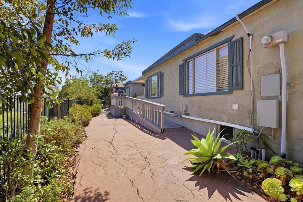 2335 37 S Camino Del Rio Property Photo 8