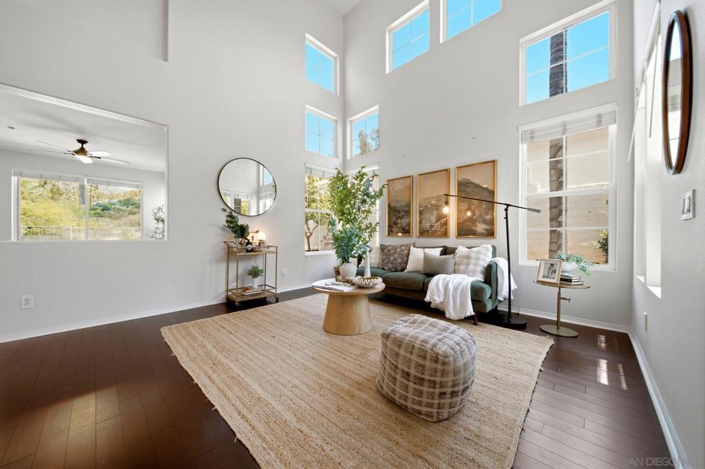 3152 Ferncreek Lane Property Photo 4