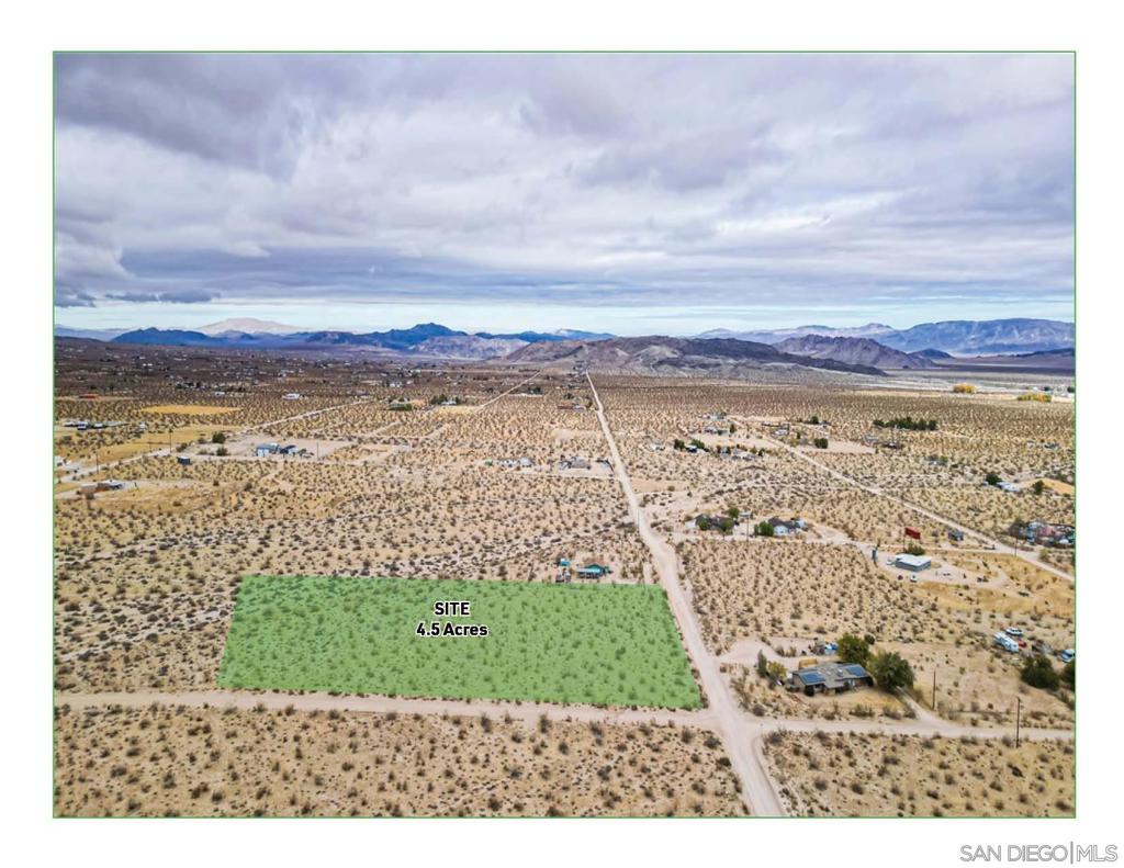 1260 N Sage Property Photo 4