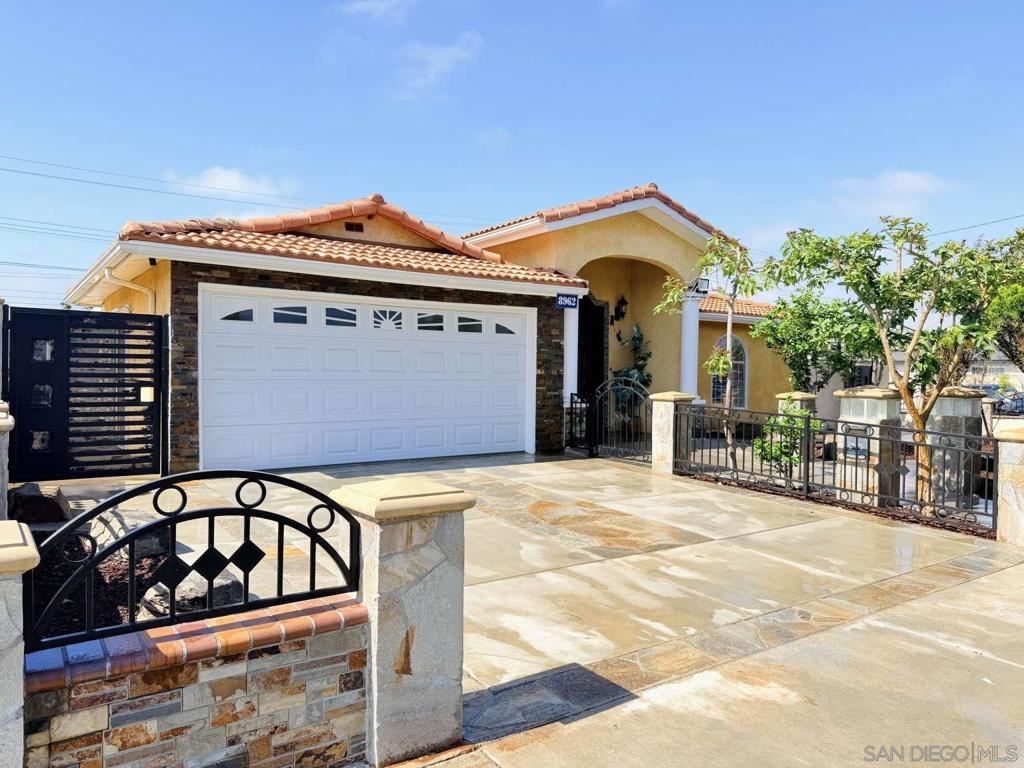 8962 Elvira Property Photo 1