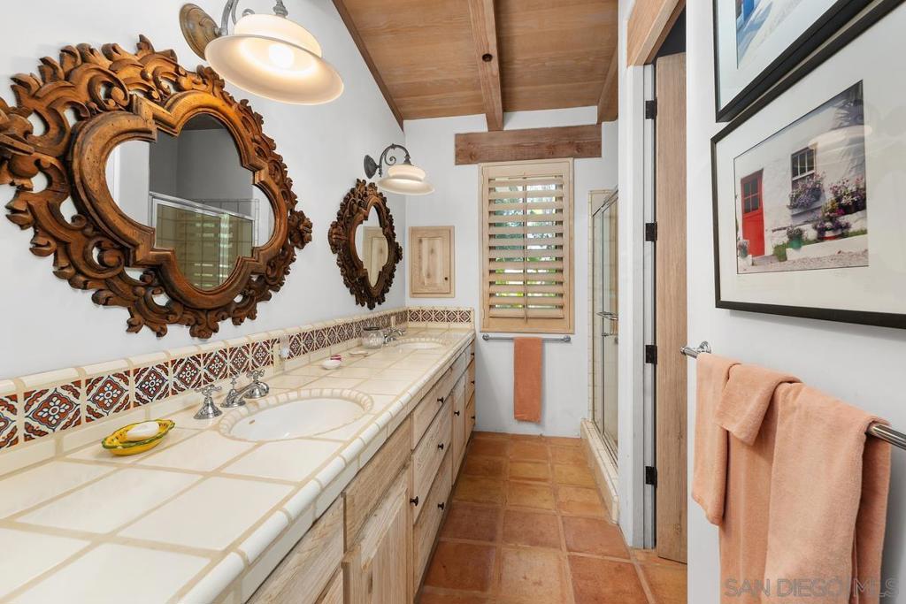 17240 Avenida De Acacias Property Photo 25
