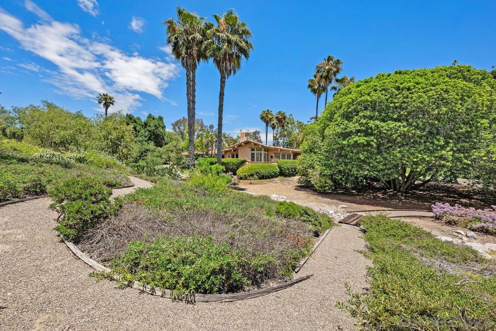 17240 Avenida De Acacias Property Photo 46