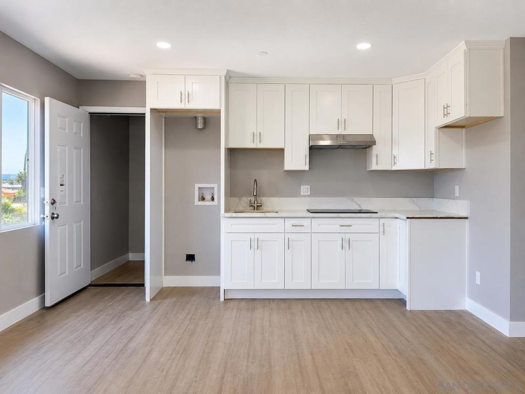 2421 Balboa Vista Dr 2 Property Photo 1