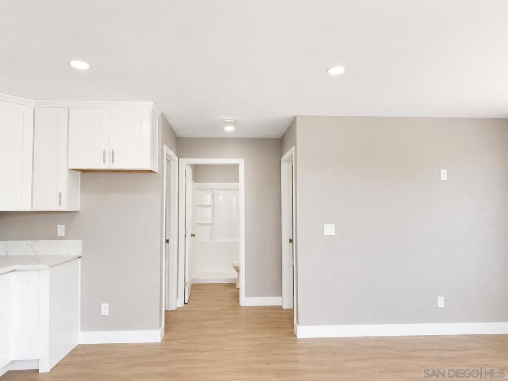 2421 Balboa Vista Dr 2 Property Photo 5