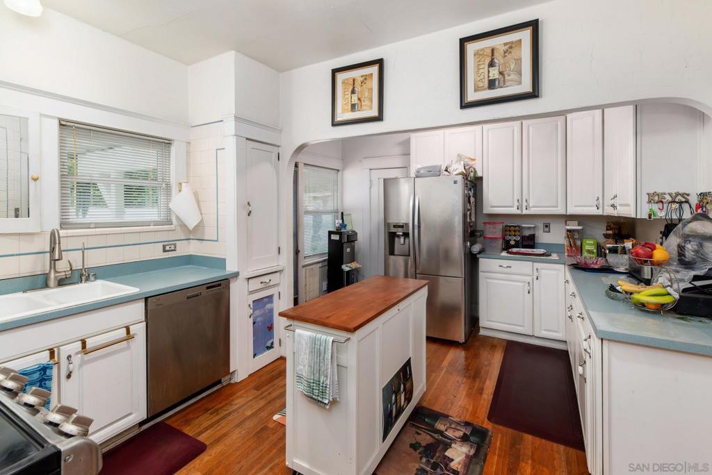 2911 15 Kalmia St Property Photo 12