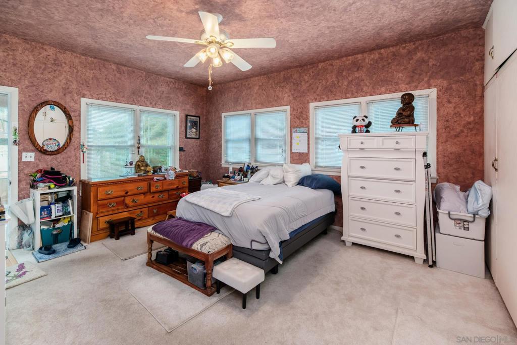 2911 15 Kalmia St Property Photo 15