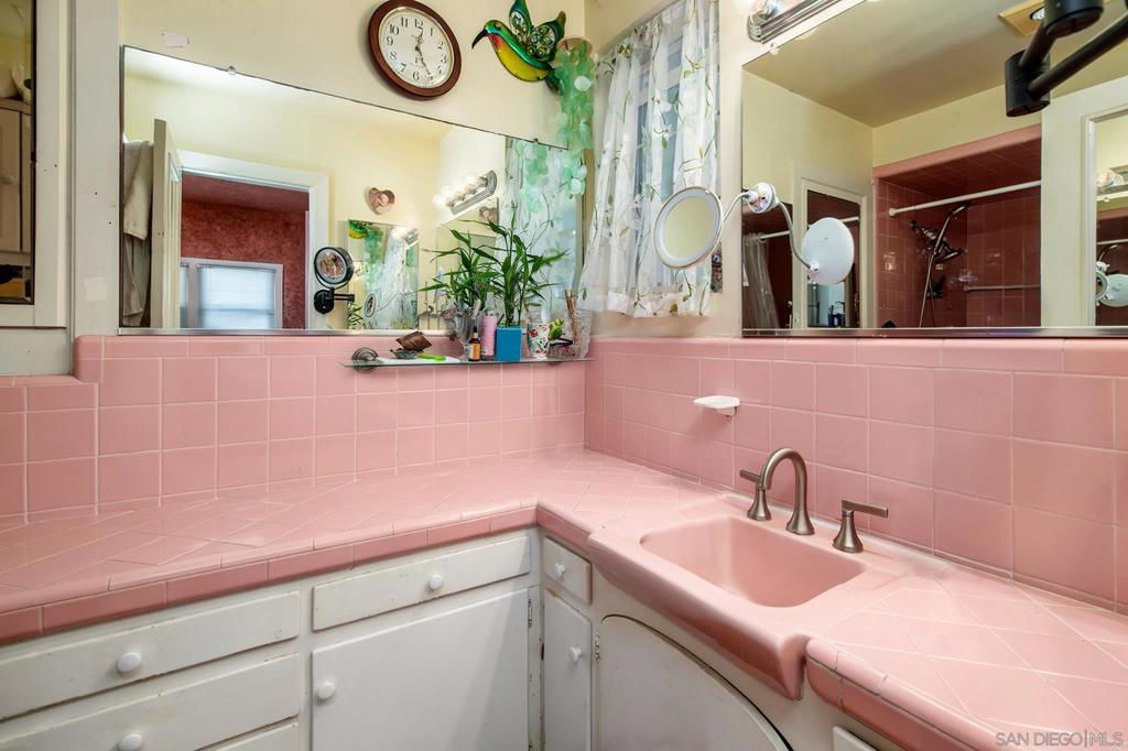 2911 15 Kalmia St Property Photo 17