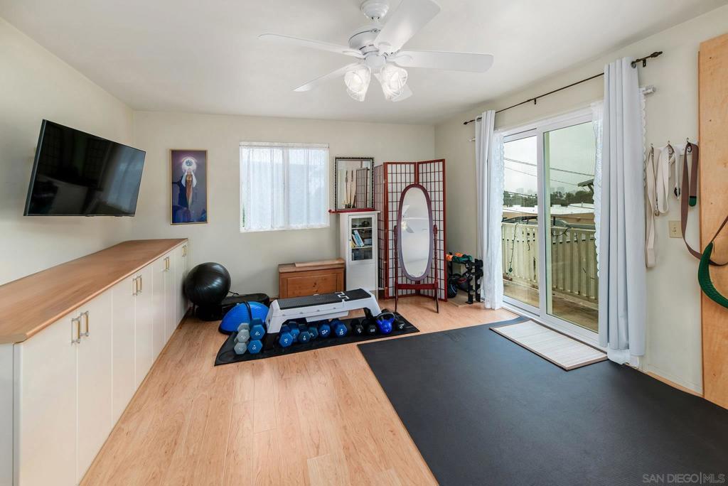 2911 15 Kalmia St Property Photo 25