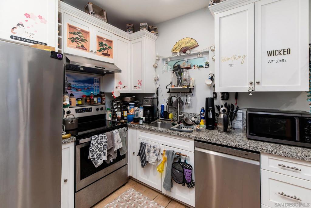 2911 15 Kalmia St Property Photo 33