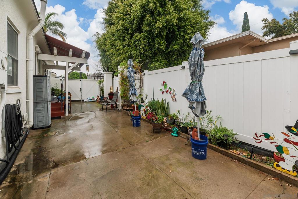 2911 15 Kalmia St Property Photo 38