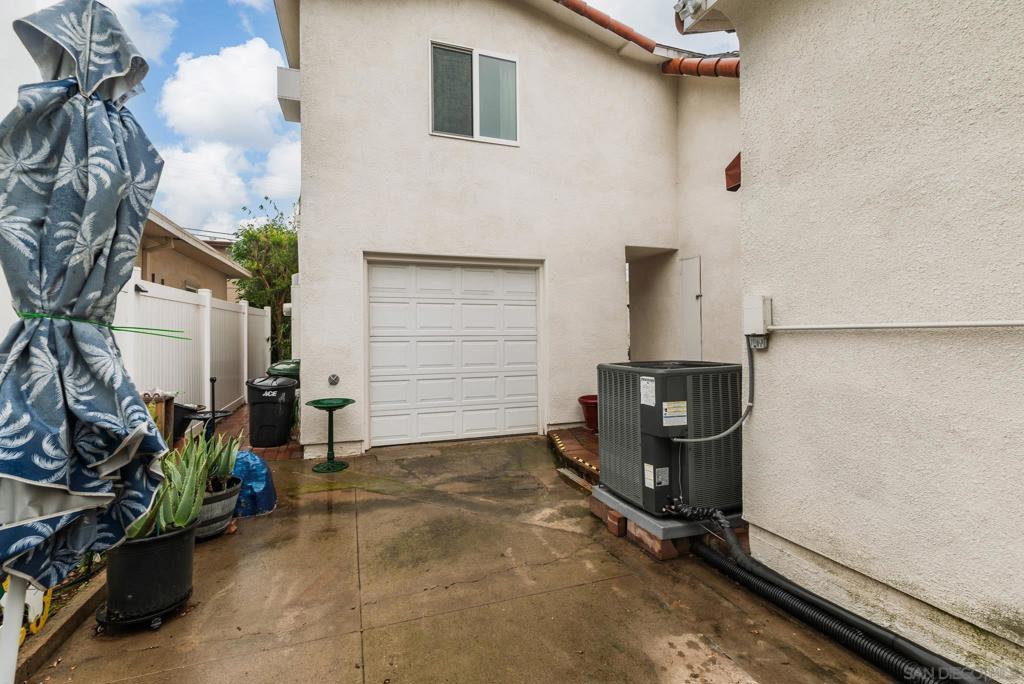 2911 15 Kalmia St Property Photo 39