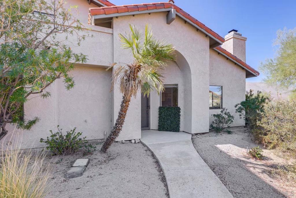 1618 Las Casitas Dr Property Photo 1