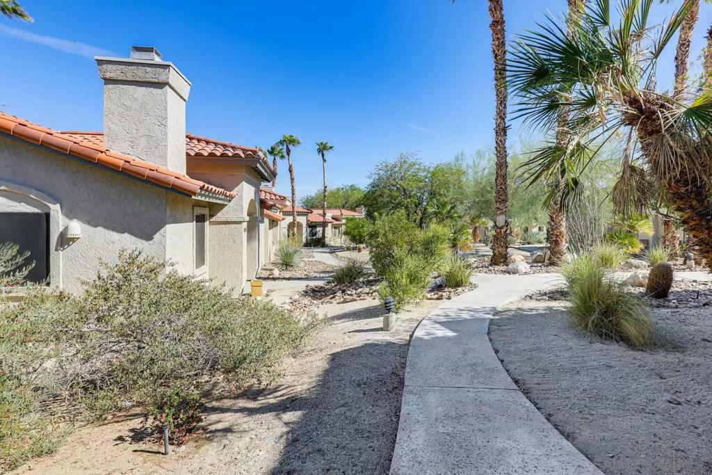 1618 Las Casitas Dr Property Photo 10