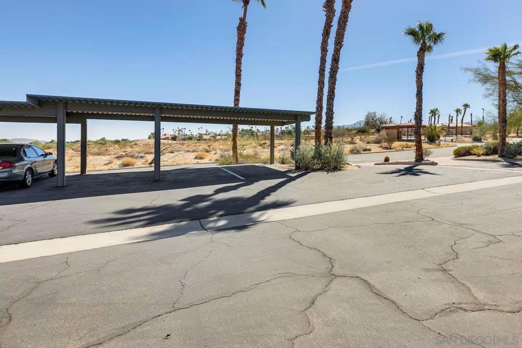 1618 Las Casitas Dr Property Photo 11