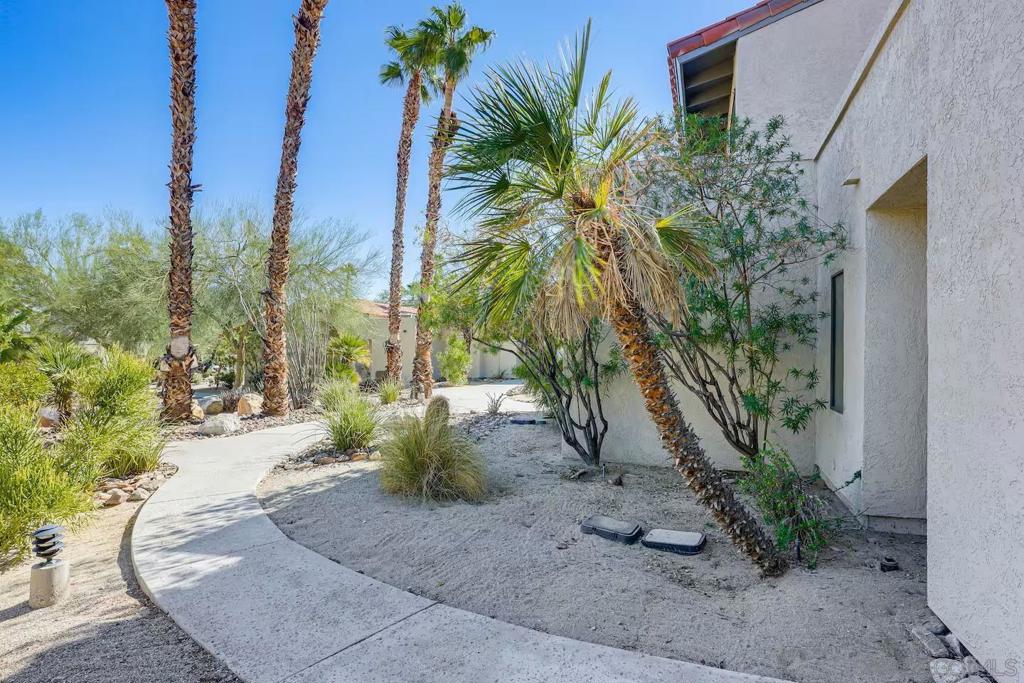 1618 Las Casitas Dr Property Photo 25