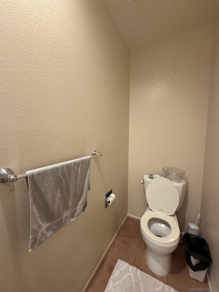 584 86 Lomas Santa Fe Dr Property Photo 6