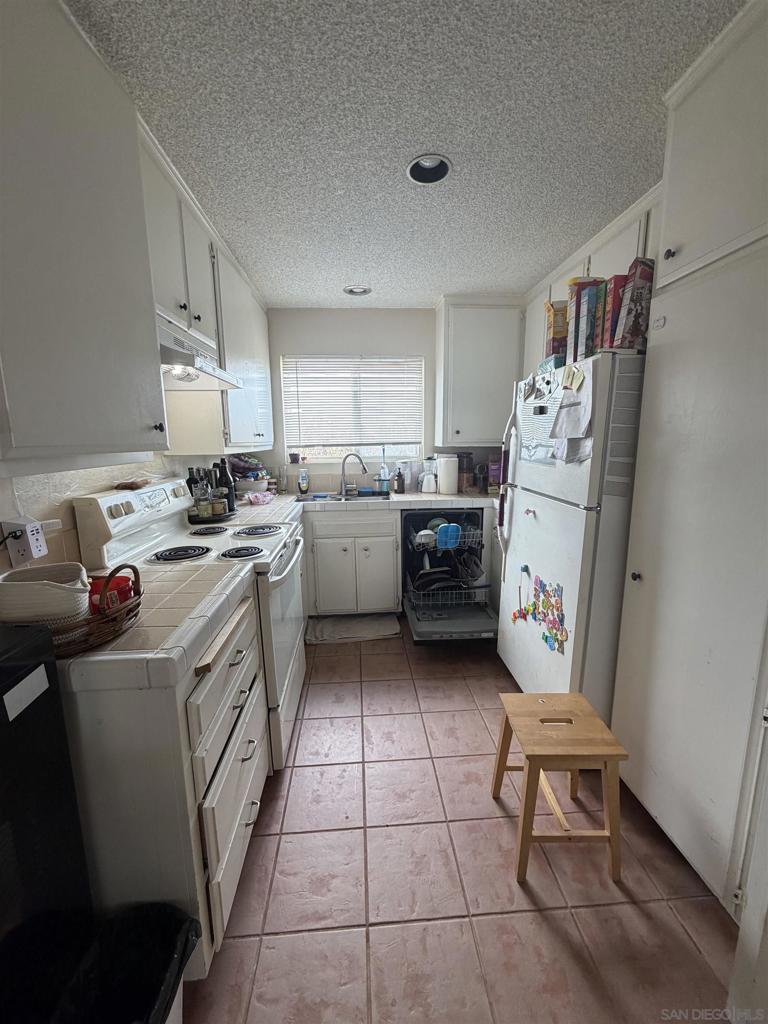584 86 Lomas Santa Fe Dr Property Photo 8